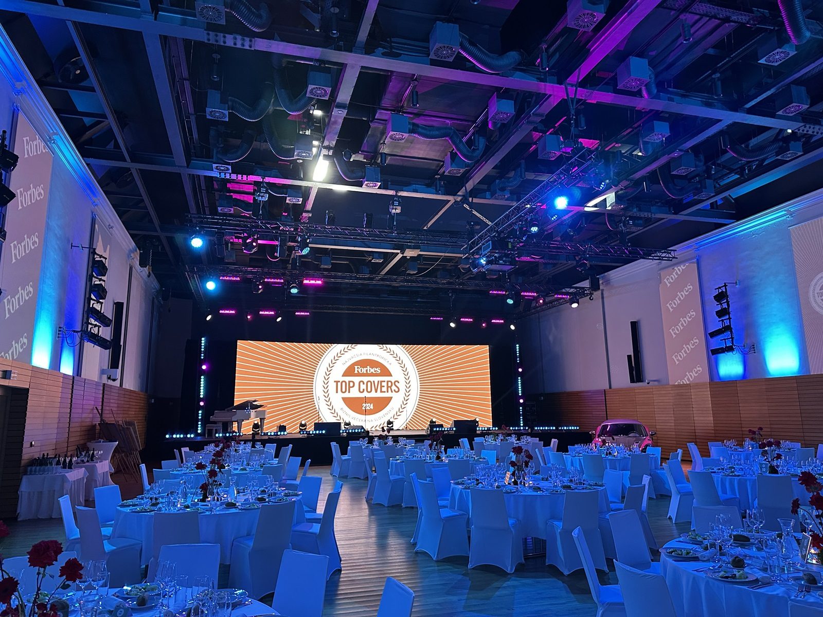 forbes-top-covers-led-obrazovka-osvetlenie-ozvucenie-technicke-zabepecenie