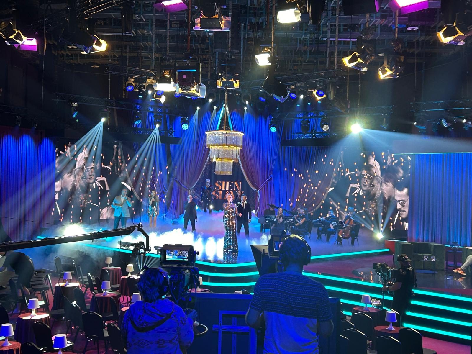 hurricane-with-the-famous-rtvs-meky-zbirka-memories-getting-out