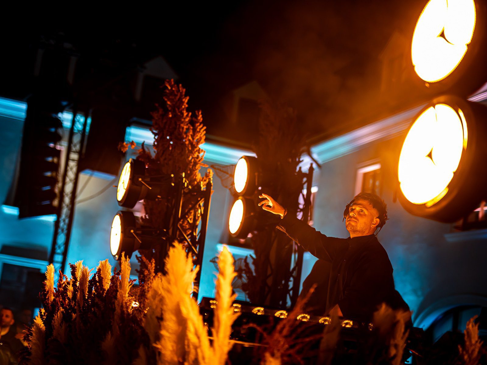 12_Hurricane_DJ EKG_Sonnenuntergang Boulevard_Bratislavsky hrad_osvetlenie_ozvucenie_Miroslav_Ecker