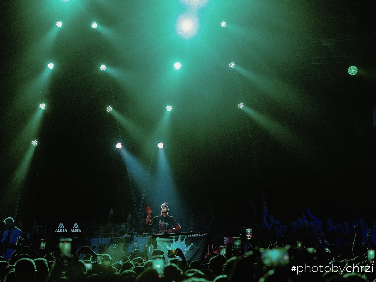 Orkan_Aldea_Boris Brejcha_Incheba_2022_technische Unterstützung_Bühne_elektronische Musik_Klang_Licht_geführt