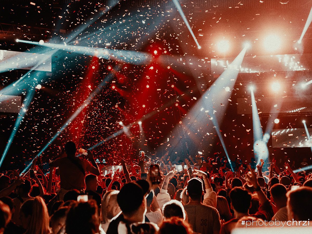 Hurricane_Aldea_Boris Brejcha_Incheba_2022_technische Unterstützung_Bühnenbild_Leinwände_meyer Sound_Scheinwerfer_Abschluss_Effekte