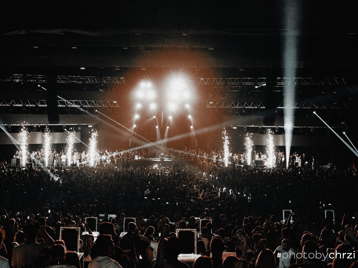 Hurricane_Boris Brejcha_Incheba_2022_Bühne_Leinwände_meyer sound_Scheinwerfer_Effekte_technische Unterstützung