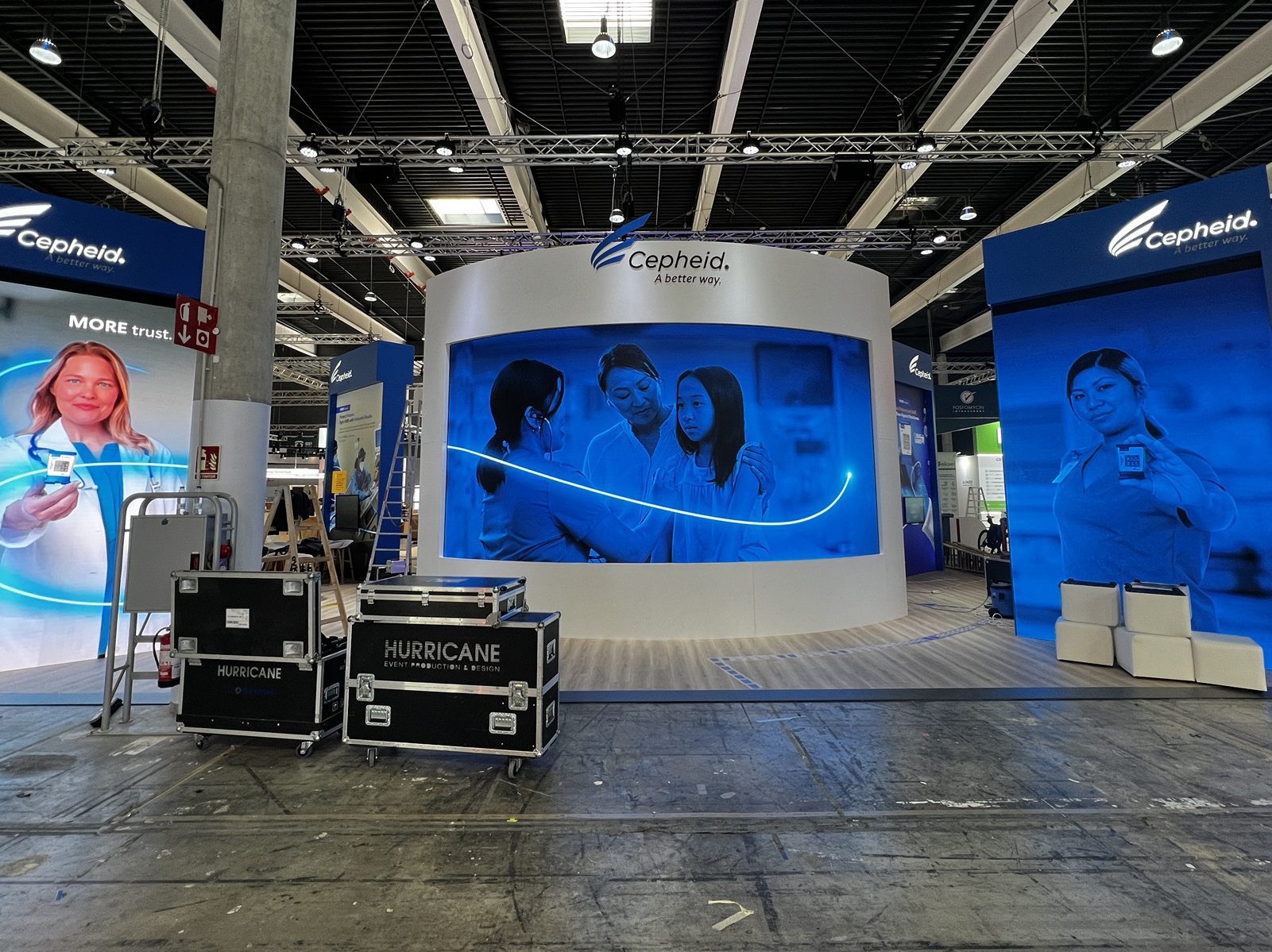 Hurricane_Cepheid_ECCMID Barcelona_exhibition_curved_LED_screen_technical support_installation