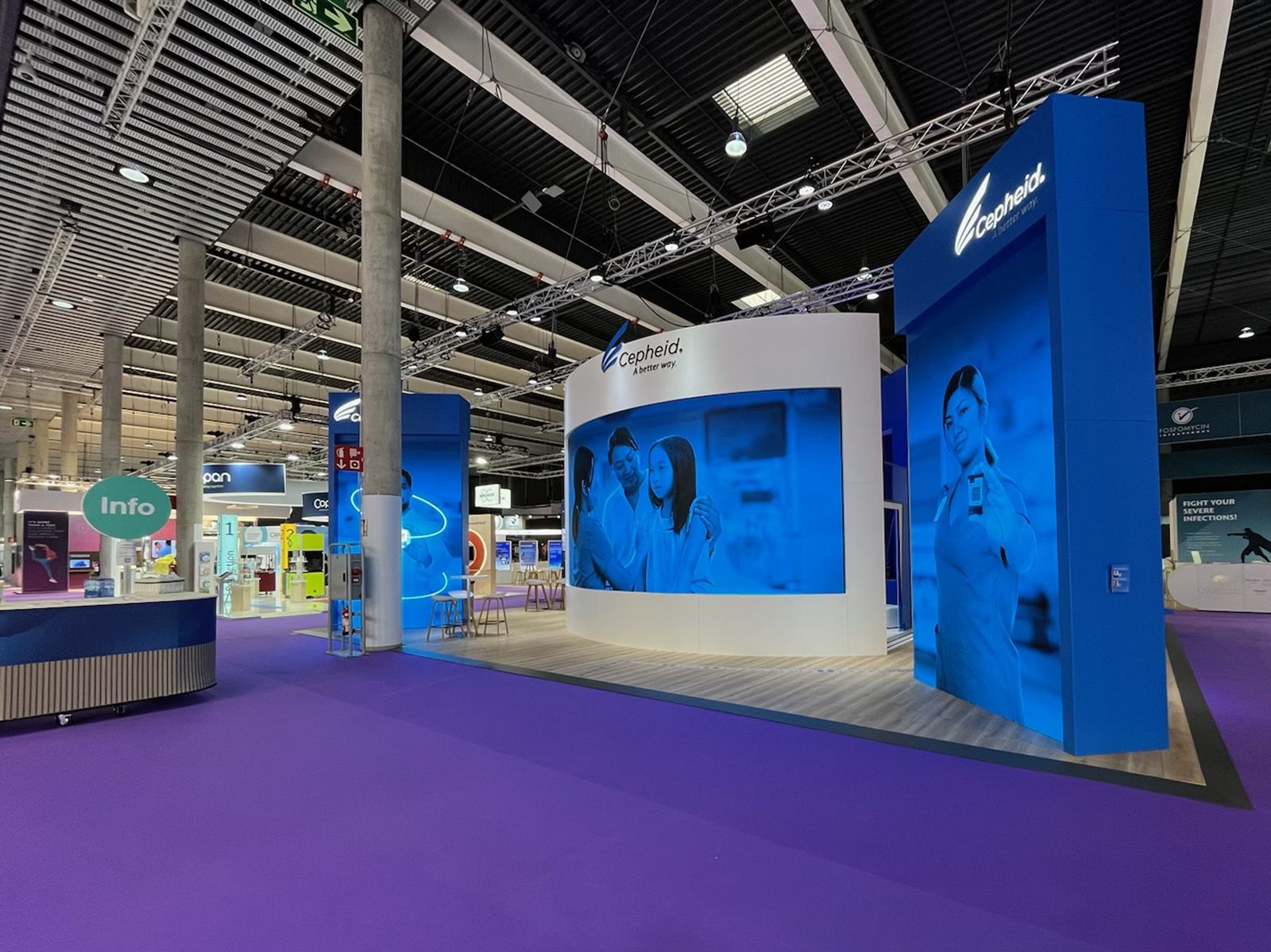 Hurricane_Cepheid_ECCMID Barcelona_exhibition_curved_LED_screens_