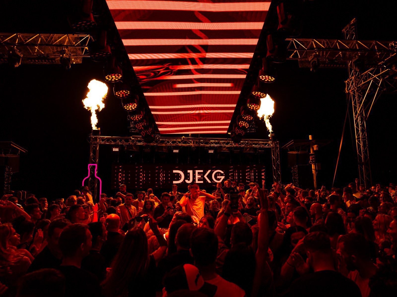 Hurricane_DJ EKG_Wakelake_Bodenstütze_Verstärkung_Beleuchtung_LED-Bildschirm_außen