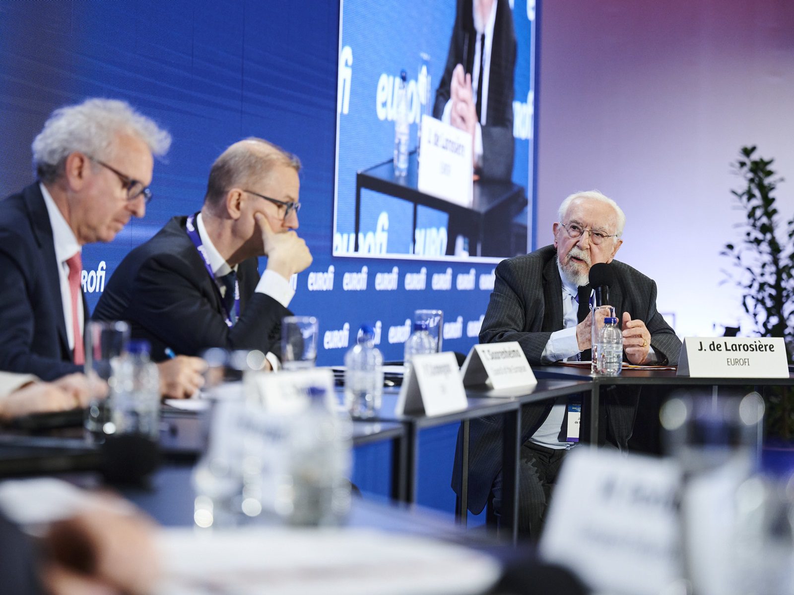 Hurricane_Eurofi_finanzforum_Gent_Belgien_technische Unterstützung_LED-Bildschirm_Licht_Schall_larosiere