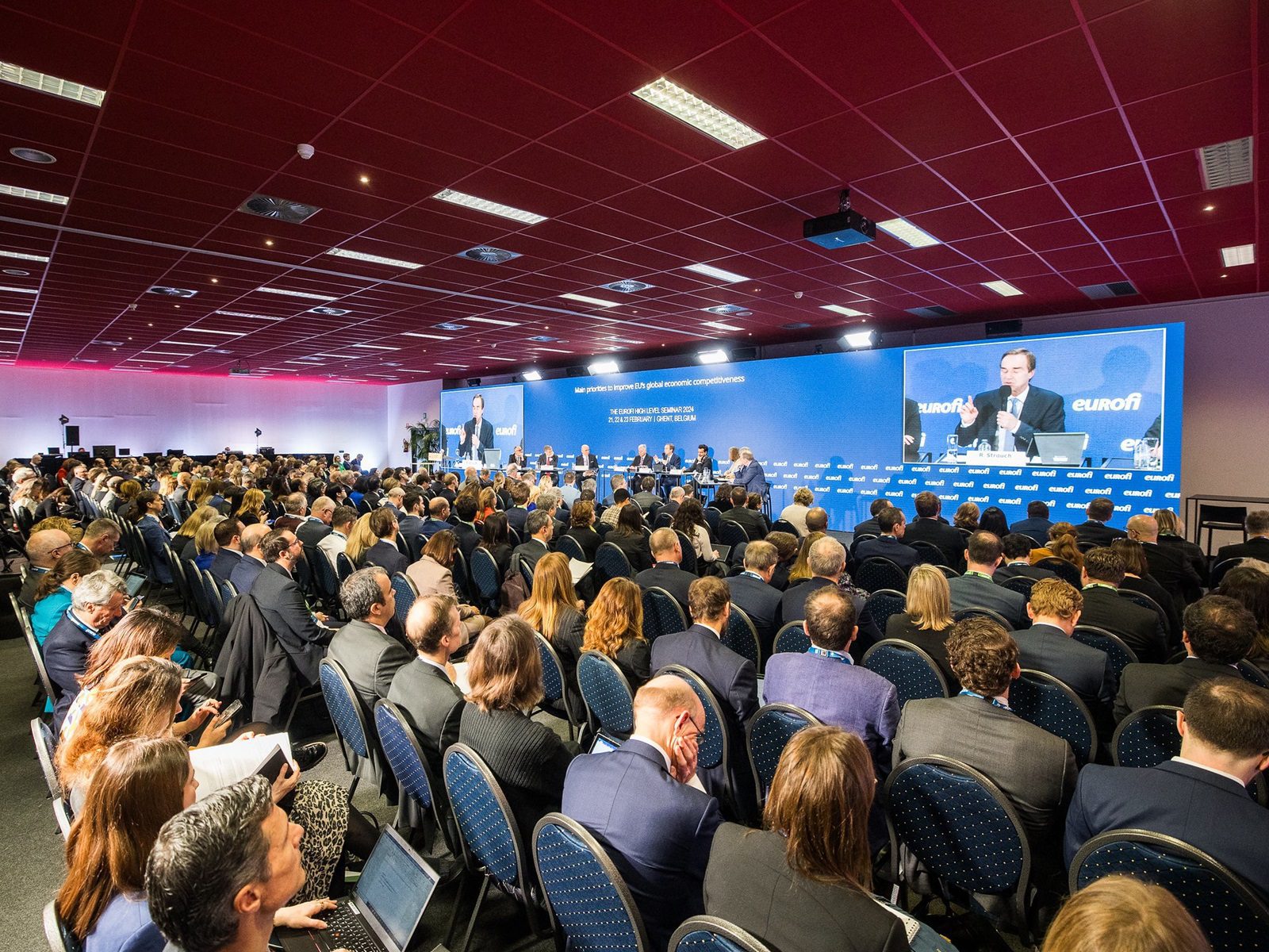 Hurricane_Eurofi_finanzforum_Gent_Belgien_technische Unterstützung_LED-Bildschirm_Schall_licht_Diskussion