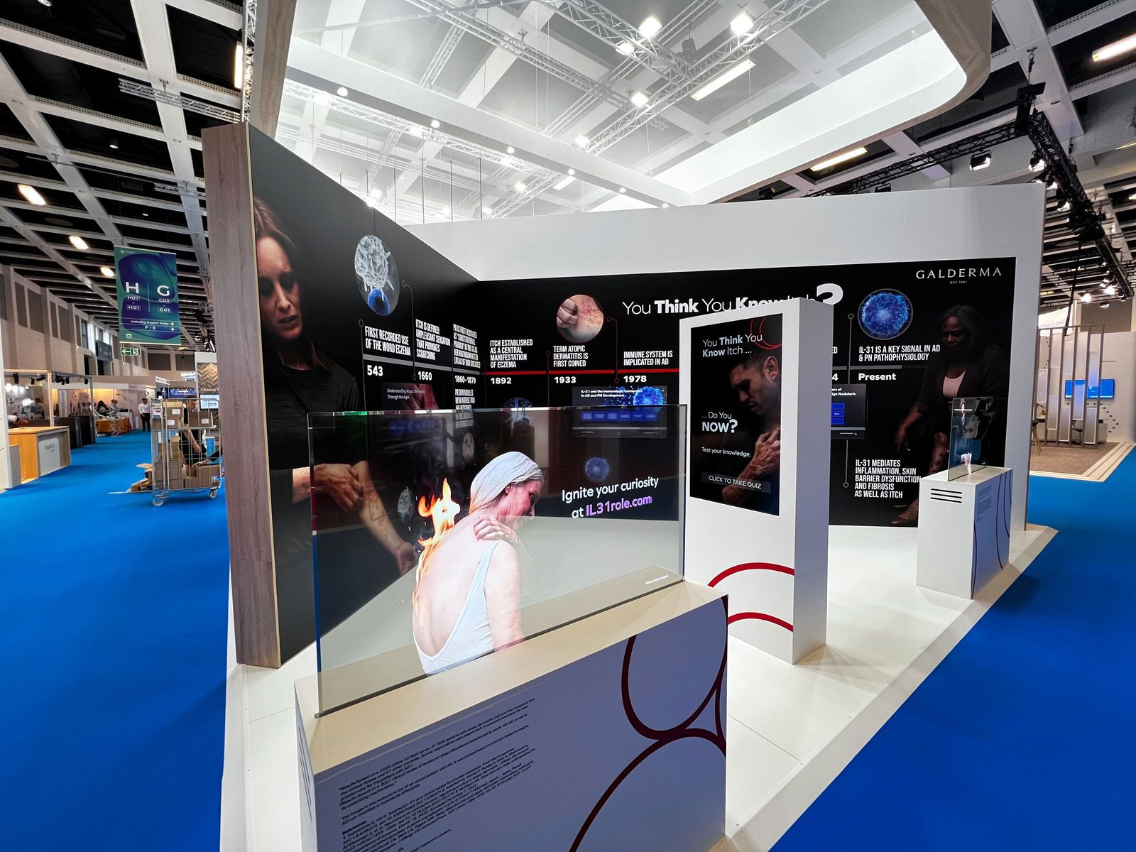 Hurricane_Galderma Berlin_vystava_LCD_transparentna OLED_obrazovky_dotykove