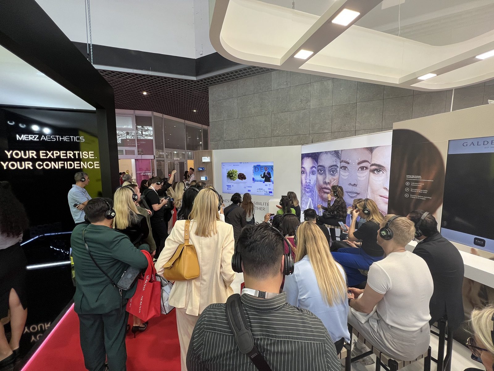 Hurricane_Galderma_Monaco_silent disco_headphones_exhibition