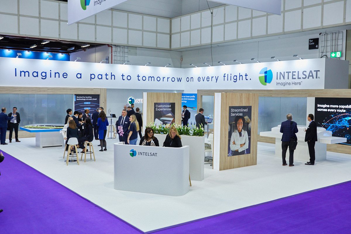 Hurricane_Intelsat_Exponat_LCD_Touch_LED-Bildschirme_LED Gloshine_Hamburg_Exponat_Technologie