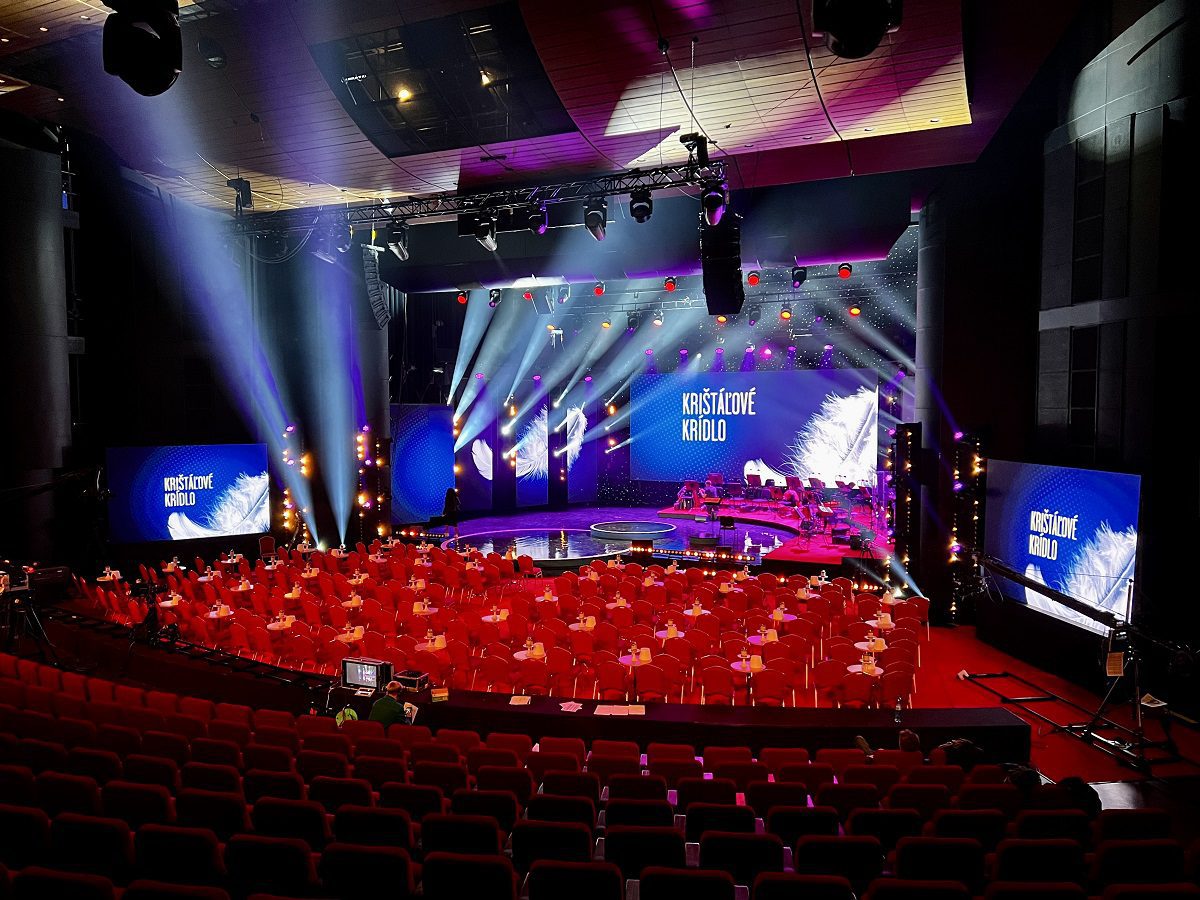 Hurricane_Kristallflügel_SND_LED-Bildschirme_Robe_Beleuchtung_Meyer Sound