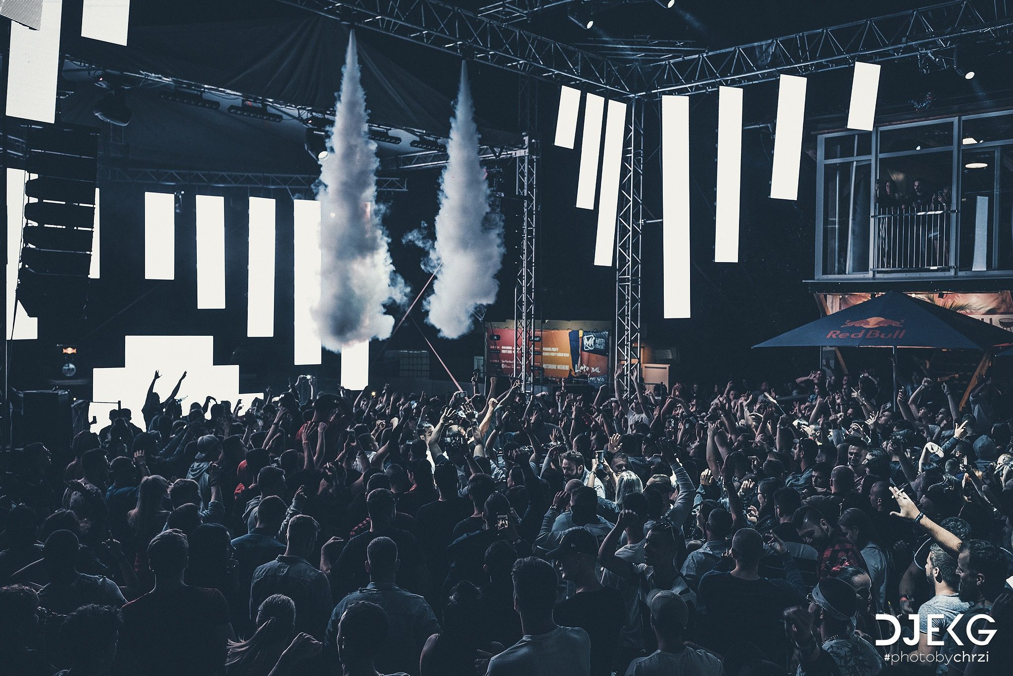 Hurricane_Motel Kamenec_Eröffnungsfeier_LED-Beleuchtung_Beleuchtungseffekte