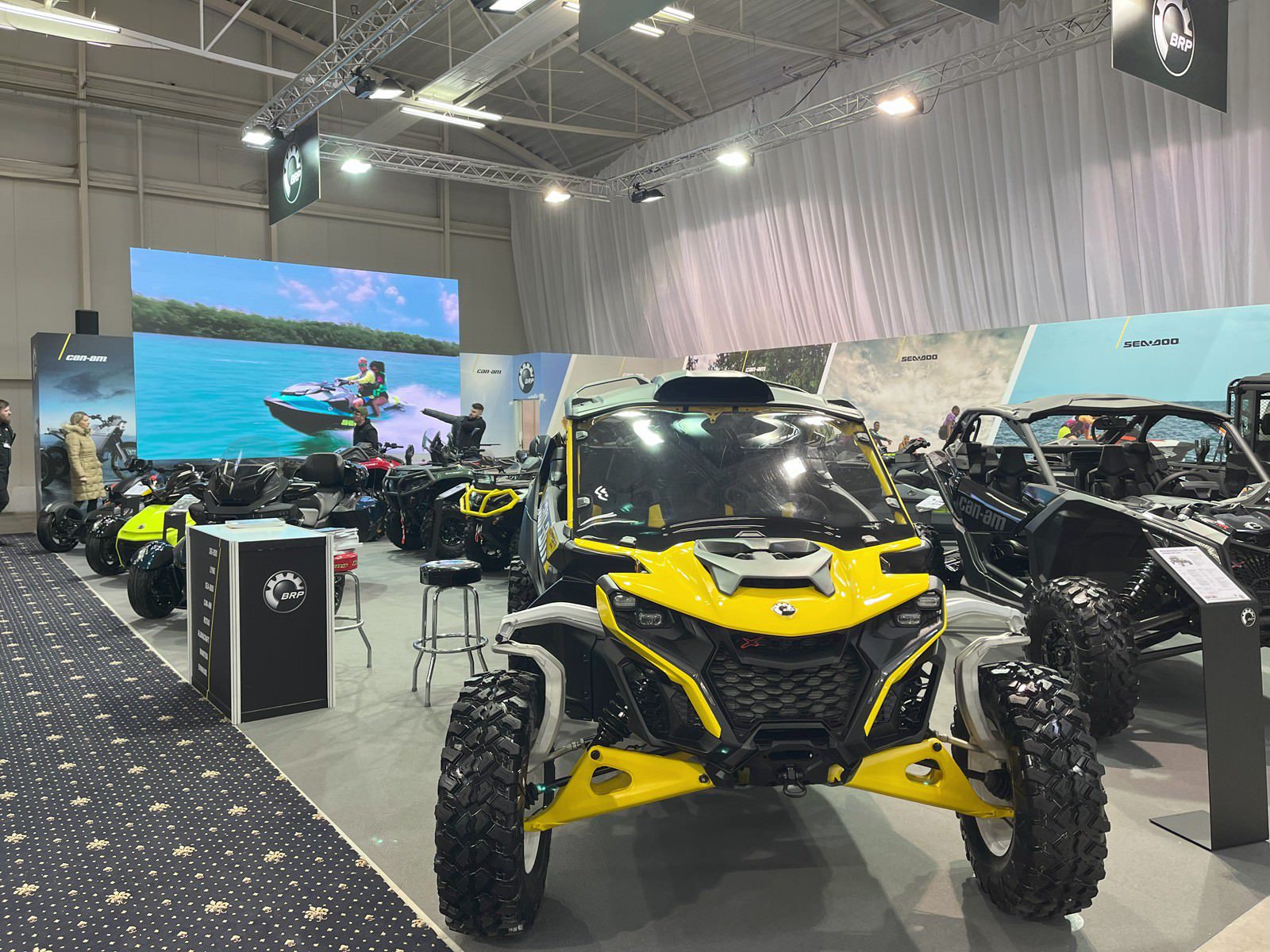 Hurricane_Motocykel_2024_Incheba_technicka_podpora_LED_obrazovka_Canam