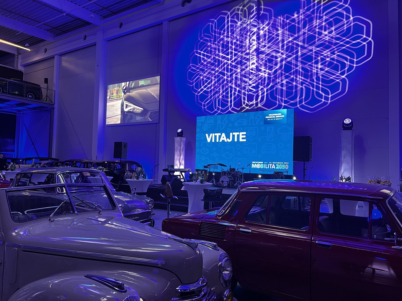 Hurricane_Oldtimer Gallery_Volkswagen_event_osvetlenie_ozvucenie_LED obrazovka_technical support_gobo