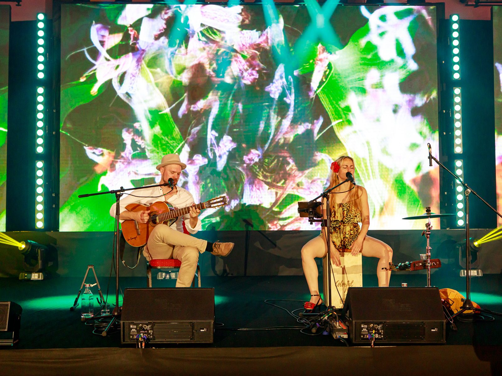 Hurricane_SAPI_Konferenz_Hotel Senec_LED-Schirm_Beleuchtung_Anregung_Musikperformance