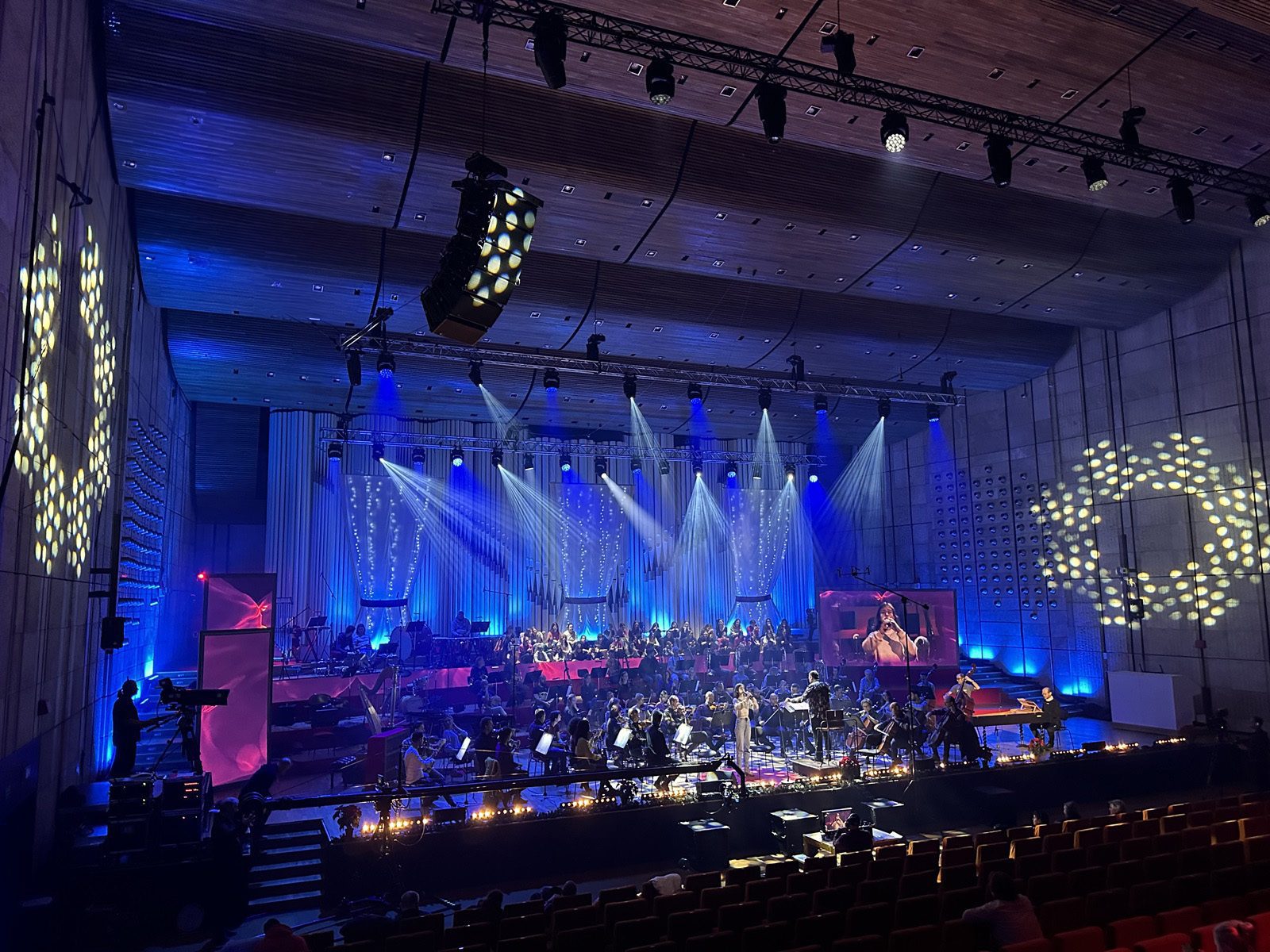 Hurricane_Slovensky rozhlas_Slovensky rozhlas_Spienou do zivota_osvetlenie_LED obrazovky_dvojkoncert copy