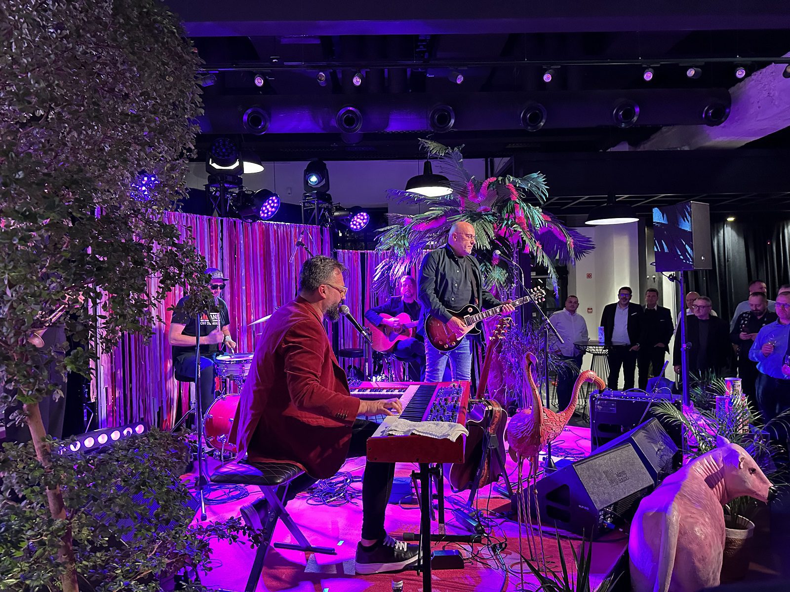 Hurricane_Telekom party_Jurkovicova teplaren_osvetlenie_ozvucenie_LED obrazovka_Marian Cekovsky_kapela