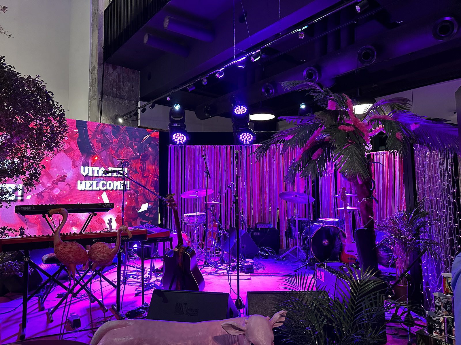 Hurricane_Telekom party_Jurkovicova teplaren_osvetlenie_ozvucenie_LED obrazovka_podium