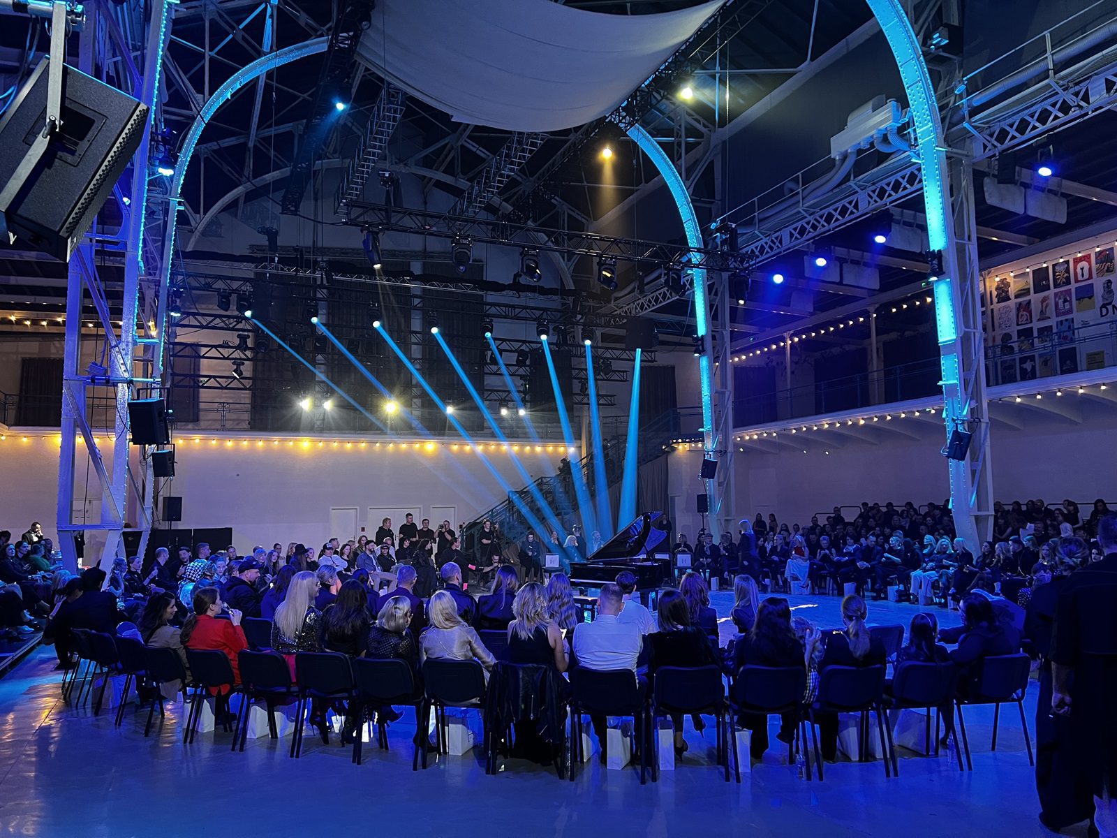 Hurricane_modna prehliadka_Marcel Holubec_Stara trznica_Pianissimo_technicke zabezpecenie