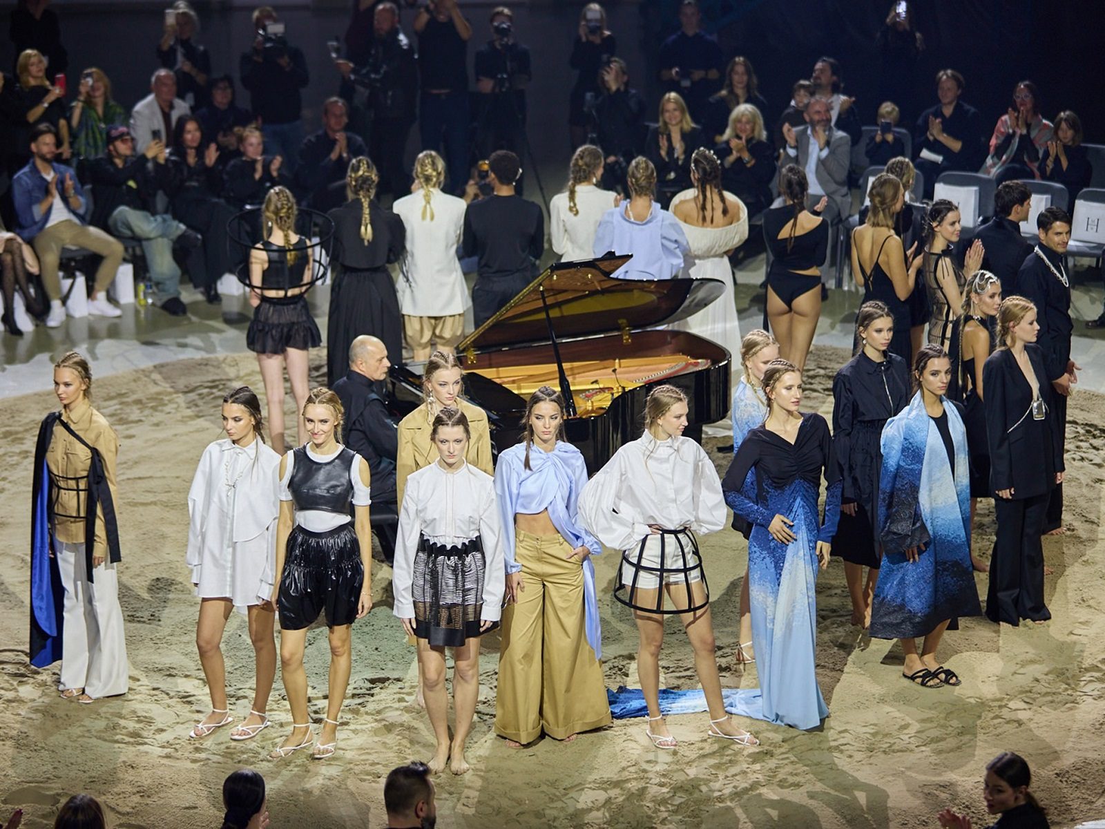 Hurricane_modna prehliadka_technicke zabezpecenie_Stara trznica_Marcel Holubec_Pianissimo