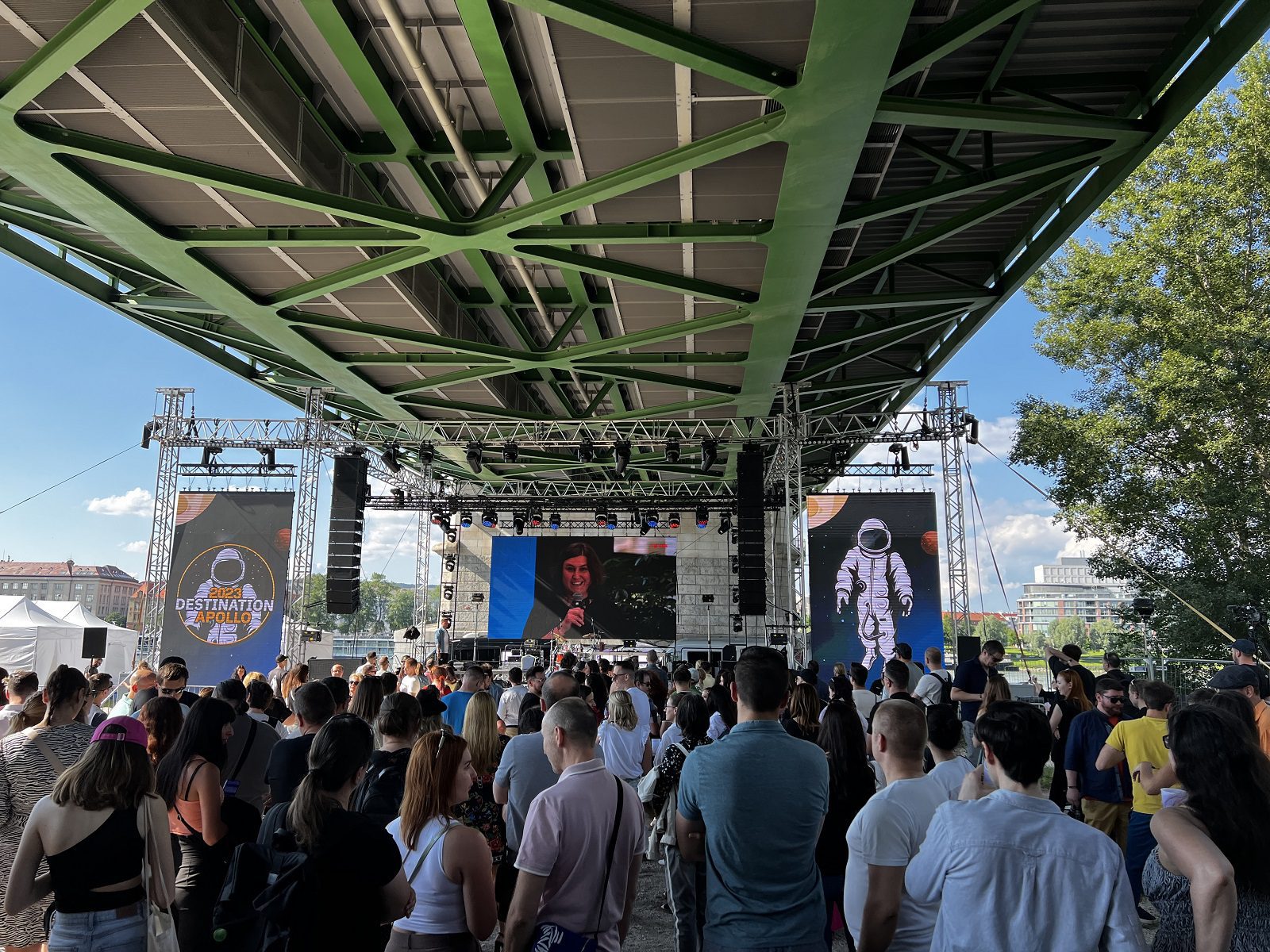 IBM party_Hurricane_Tyrsovo nabrezie_stage_LED_ozvucenie_osvetlenie