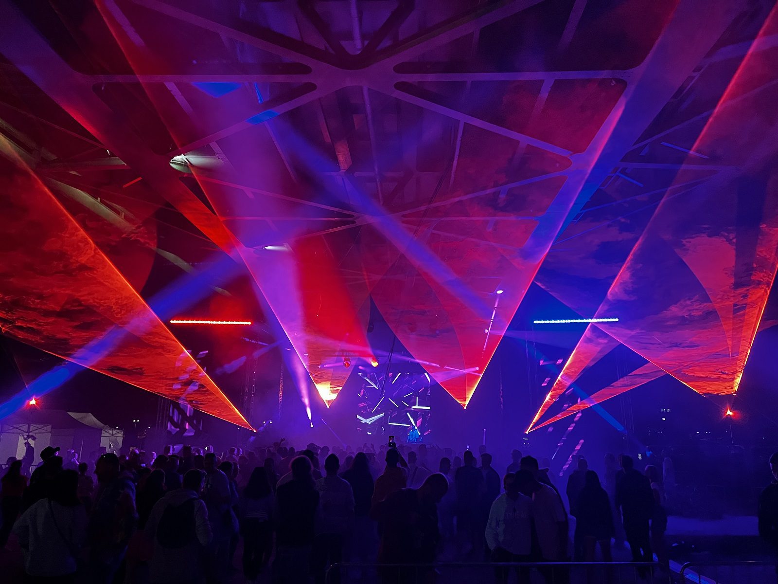 IBM party_Hurricane_Tyrsovo nabrezie_technicka podpora_osvetlenie_lasers