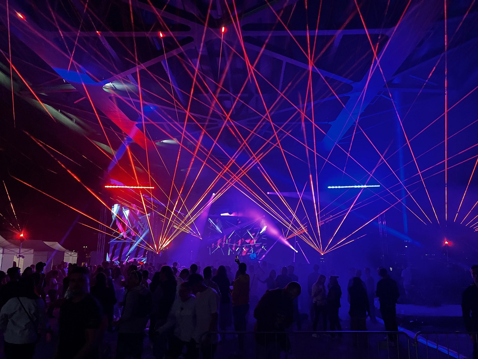 IBM party_Hurricane__technicka podpora_osvetlenie_lasers_Tyrsovo nabrezie