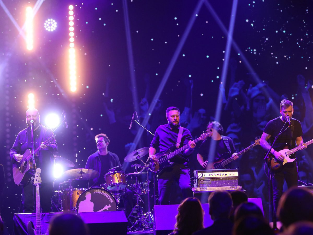 Kristalove kridlo_Hurricane_SND_LED obrazovka_ozvozvenie_osvetlenie_IMT Smile_Matus Vallo