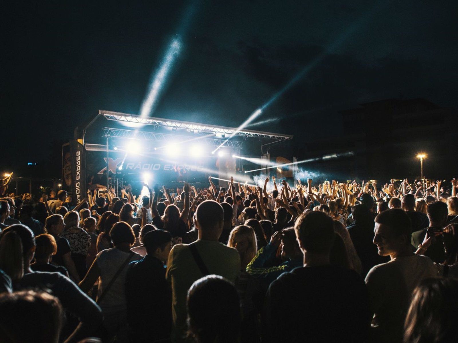 hurricane_express straßenfest_camion_technische sicherheit_beleuchtung_beleuchtung