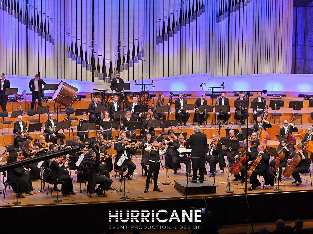 Konzerte unter der Pyramide_Beleuchtung_Effektlicht LED_Robe Esprite_Hurricane_Symphonieorchester