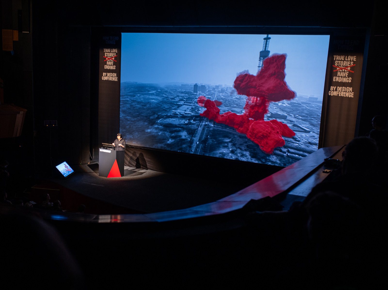 hurricane-by-design-konferenz-bratislava-dpoh-projektion-plattformen-krankenhaus-technologie