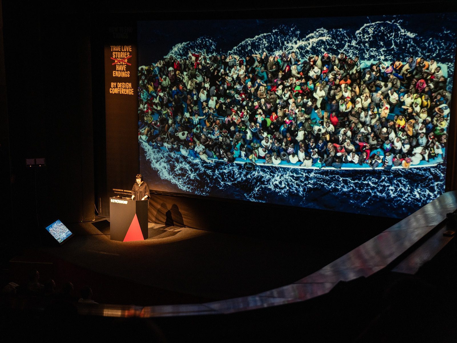 hurricane-by-design-dpoh-projektion-bildschirm-projektion-krankenhaus-technologie-konferenz