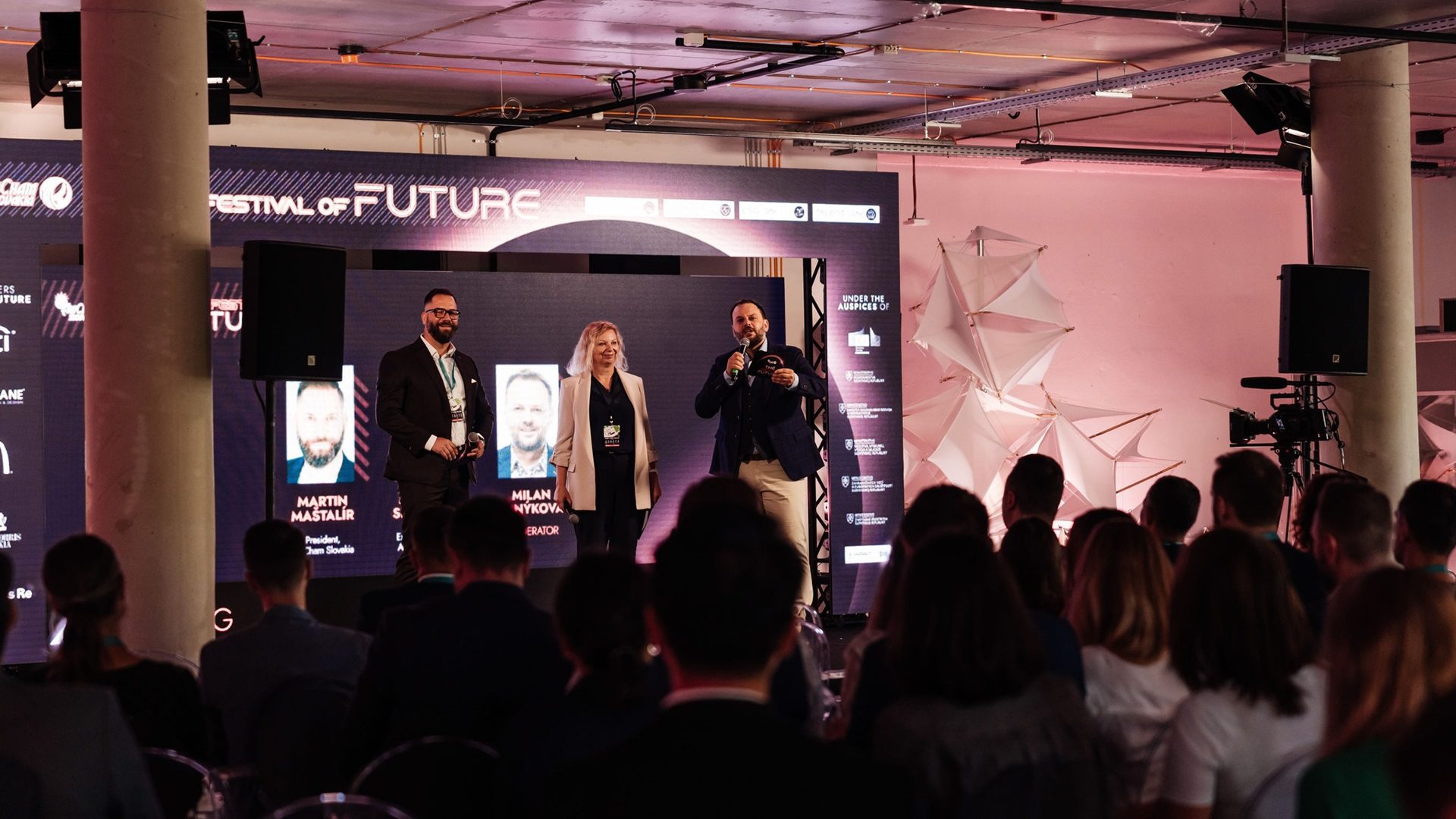 Vortrag auf der Konferenz über die Zukunft der Technologie