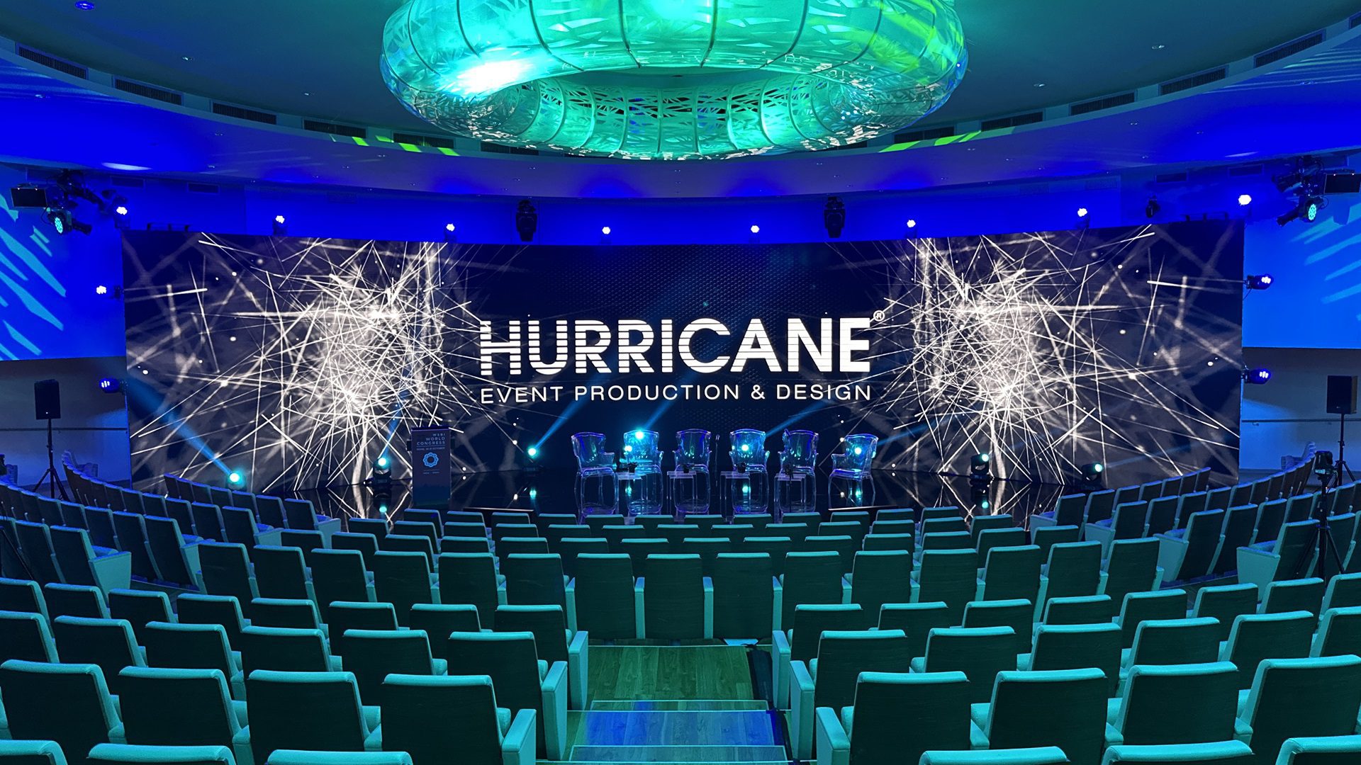 Schillerndes Bühnenbild für moderne Veranstaltungen