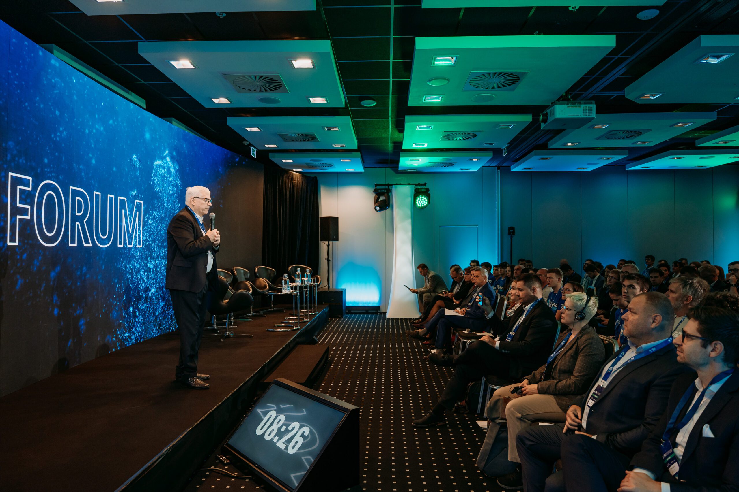 02 Nationaler Wasserstoffverband der Slowakei - Hotel Gate One, Nahladak, Odekor