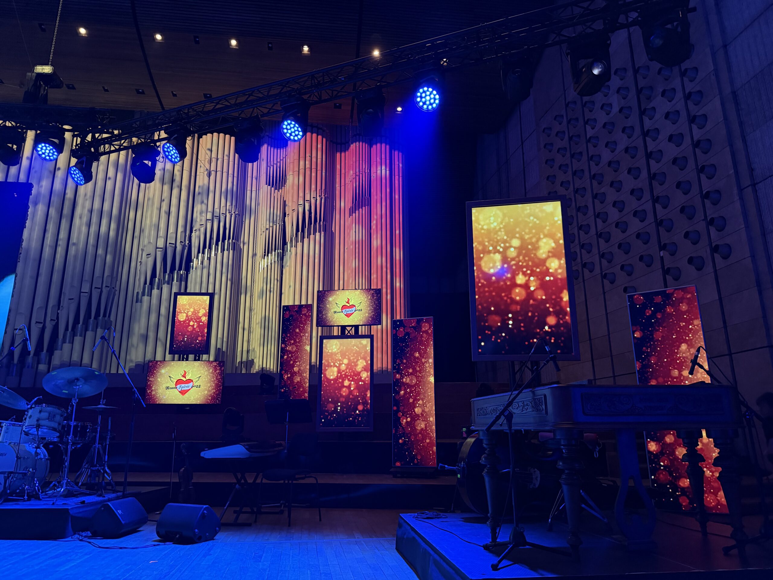 Roma Spirit - Slowakischer Rundfunk und Fernsehen, lcd, gloshine, Poster (3)