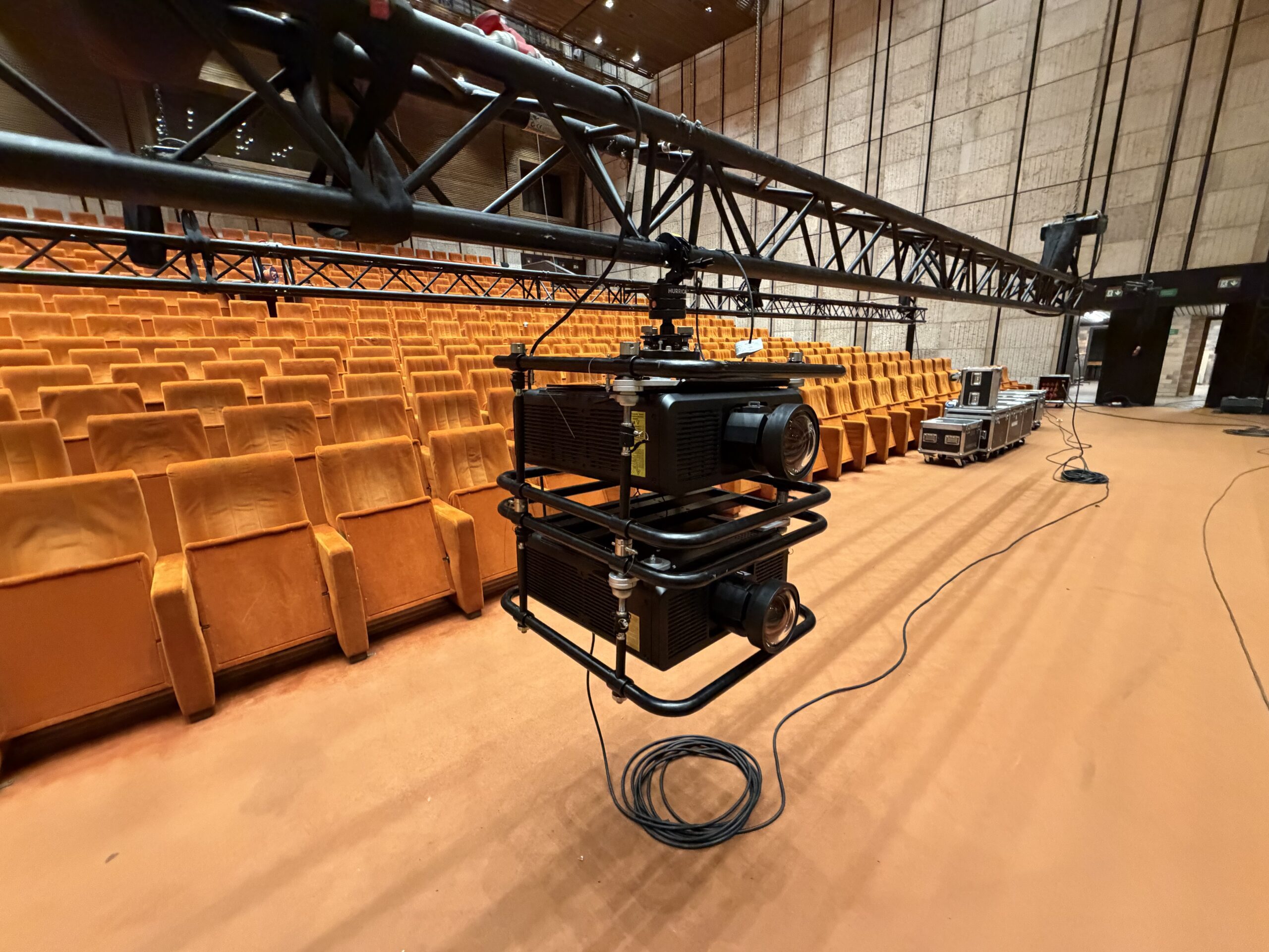 Roma Spirit - Slowakischer Rundfunk und Fernsehen, Projektion, Kartierung (2)