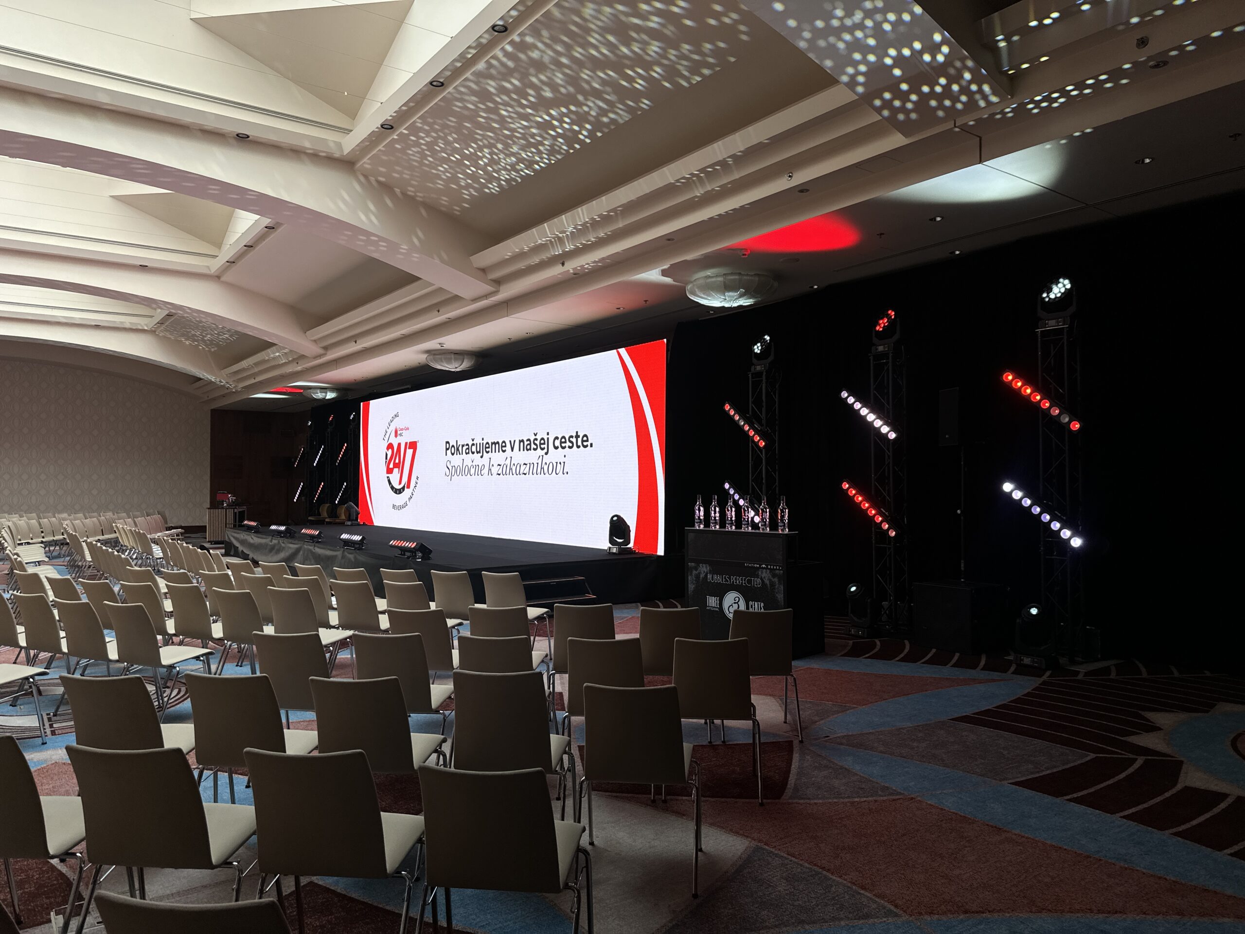 02 Coca Cola - Hilton, gloshine, pixbar