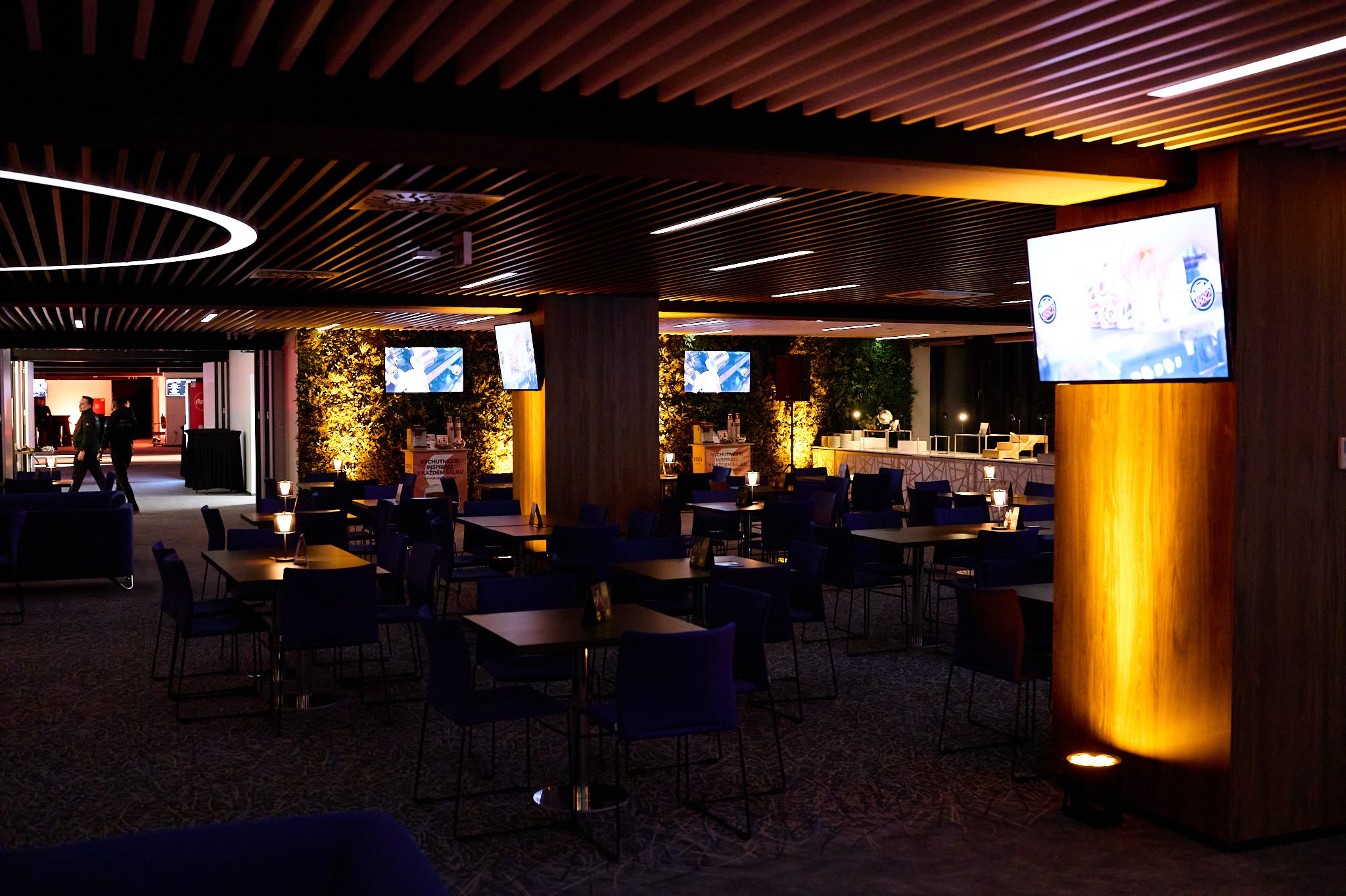 10 Coca Cola - Stadion, flatpro