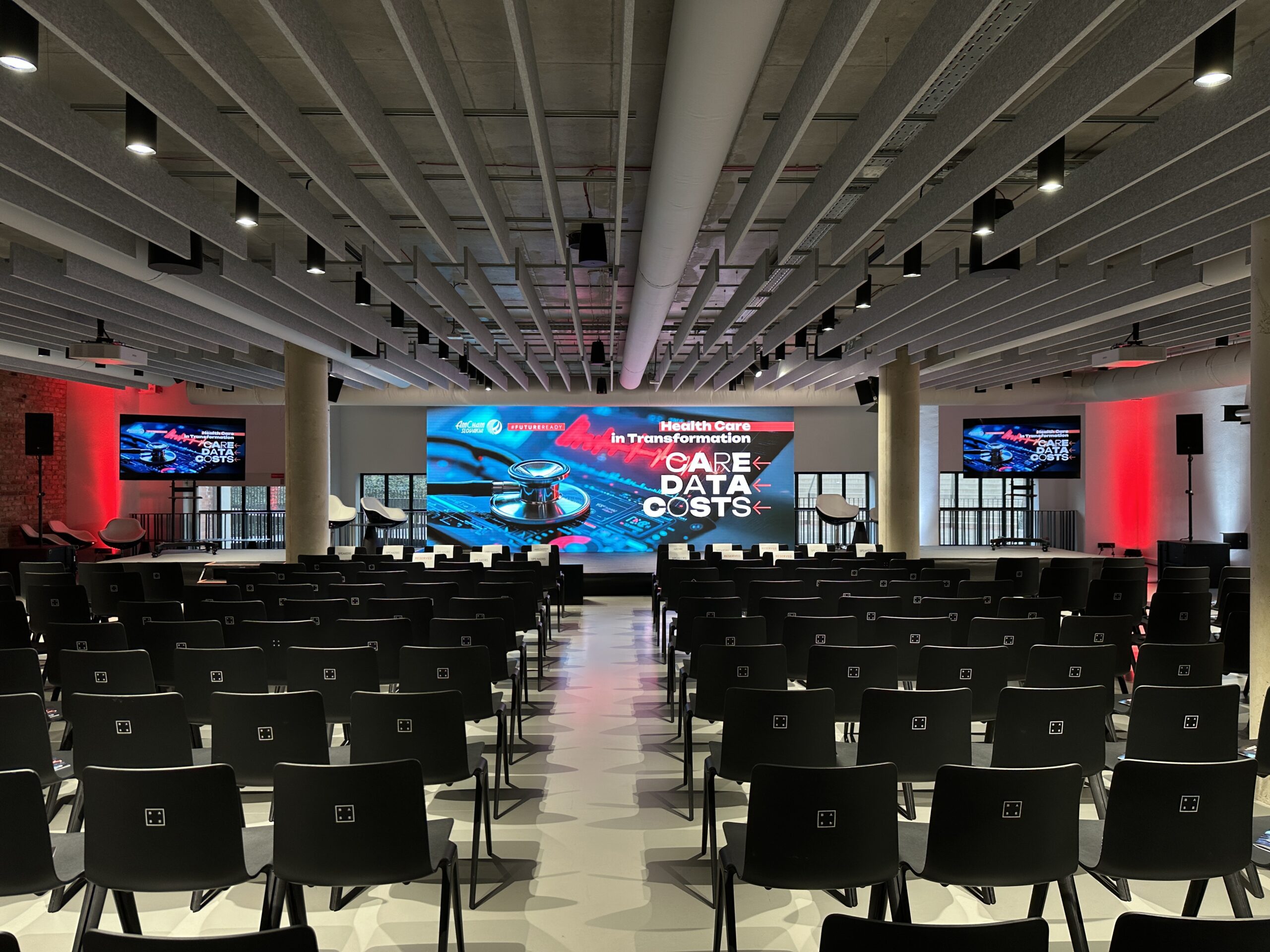 01 Amcham - Gesundheitsversorgung im Wandel - Bühne, Glashine (2)