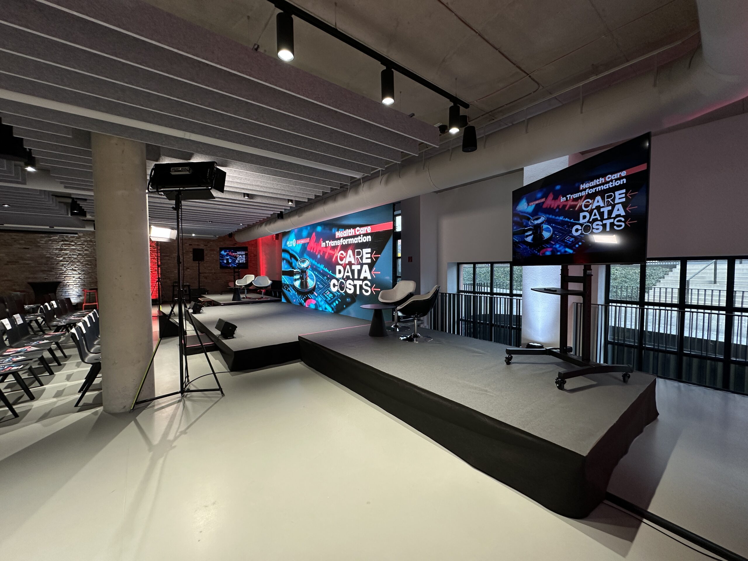 03 Amcham - Gesundheitswesen im Wandel - Bühne, Glashine, Samt (2)