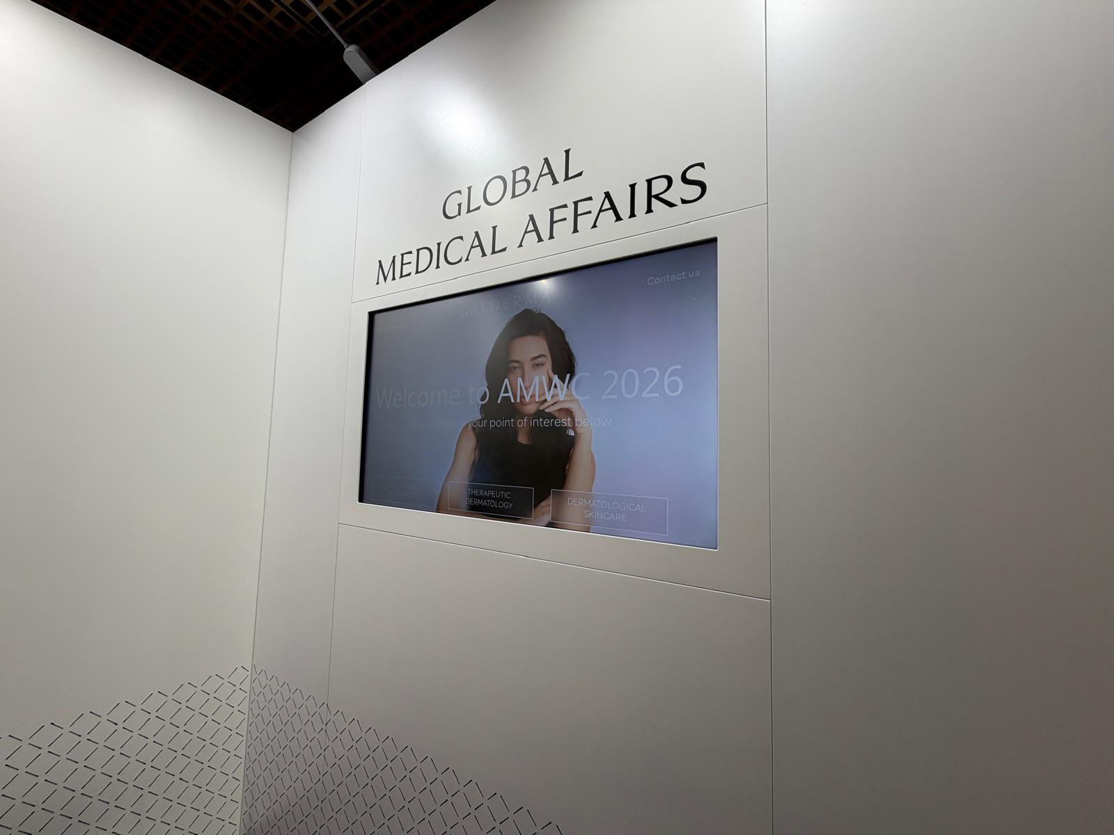 AMWC Monaco - Galderma Lounge lcd55 (12)