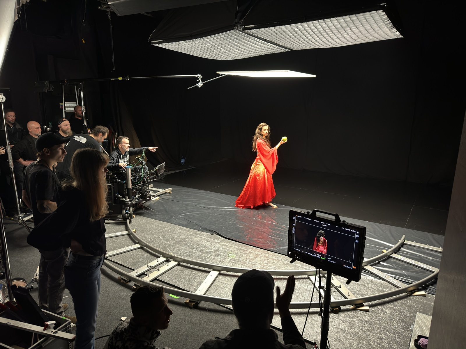 hurricane-billa-advertising-spot-setting-for-tv-new-level-studio-gabika-marcinkova