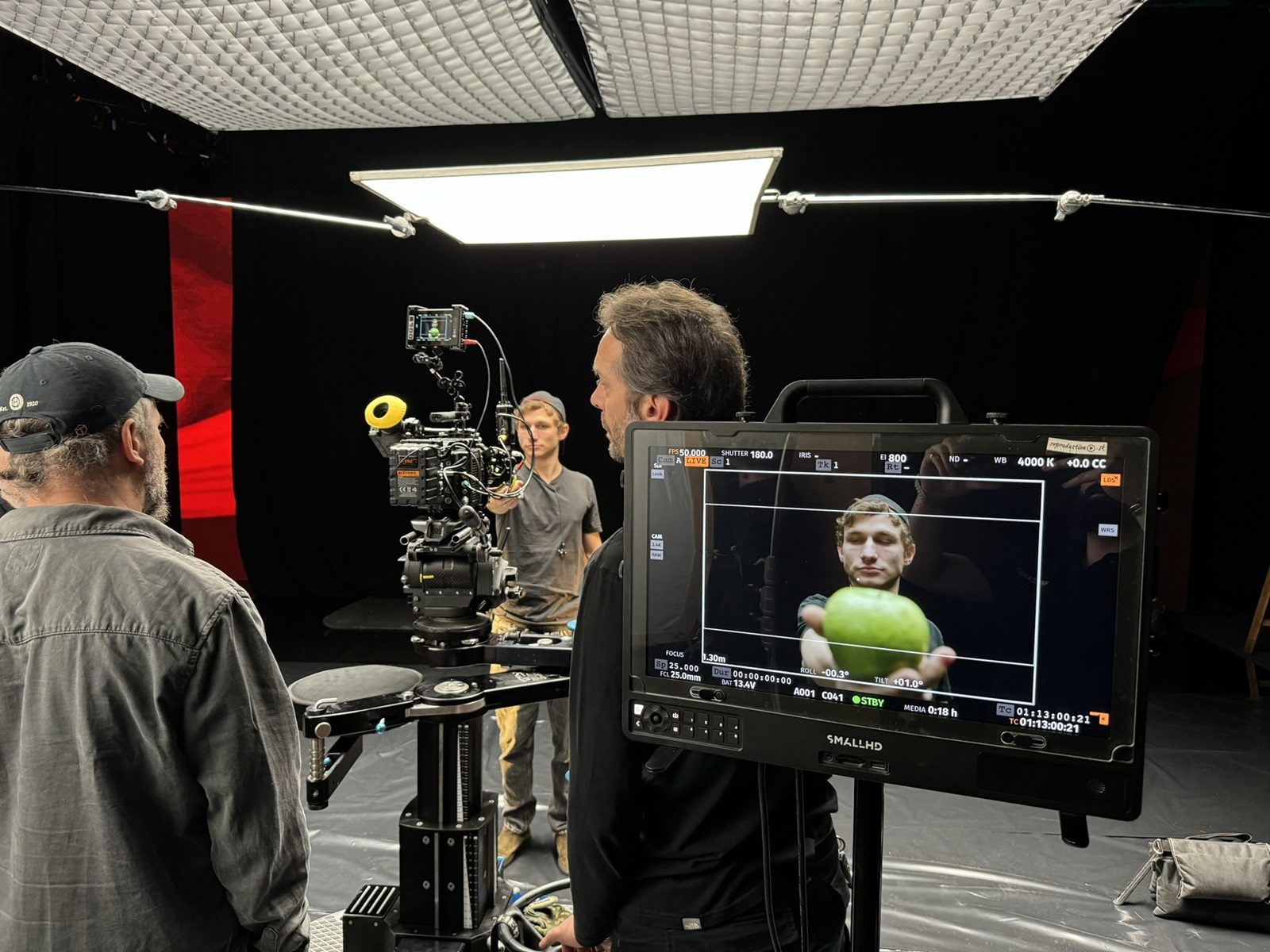 hurricane-billa-promotional-spot-for-tv-new-level-studio-cameras-jablko