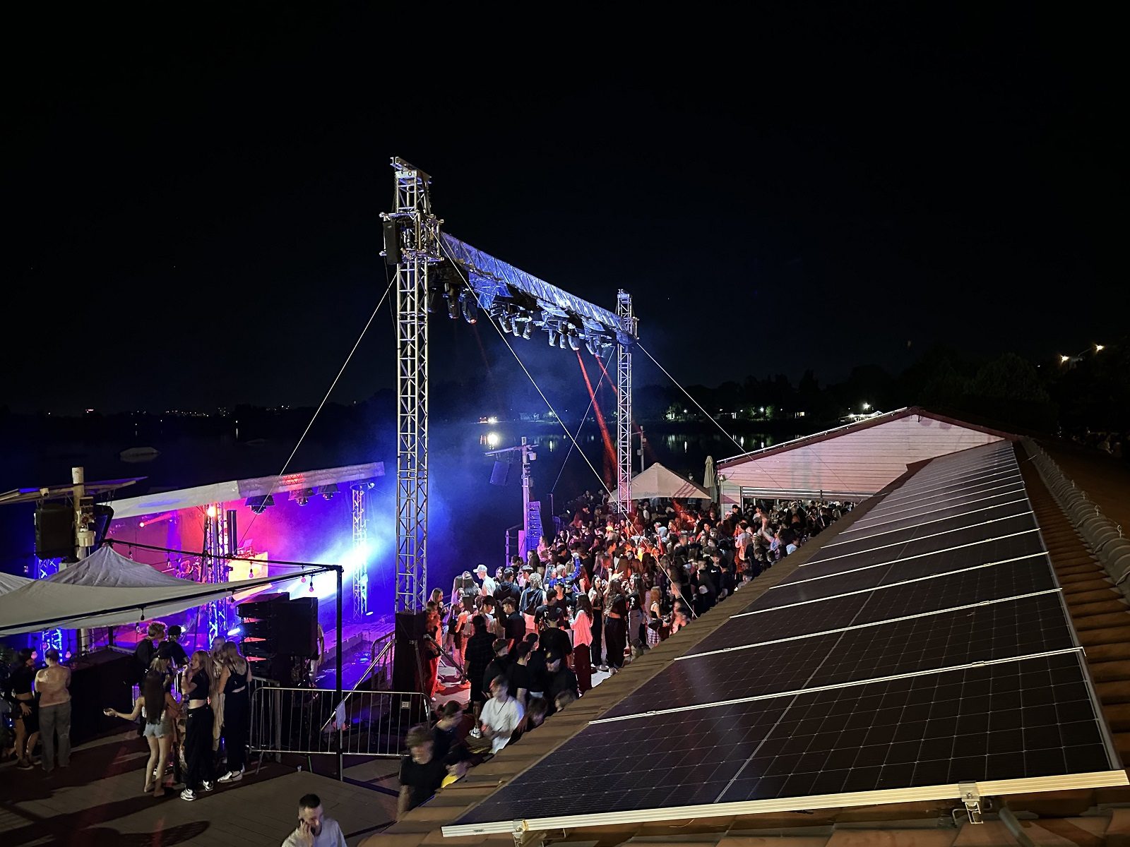 hurricane-wakelake-endless-party-ground-support-osvetlenie-ozvucenie-outdoor