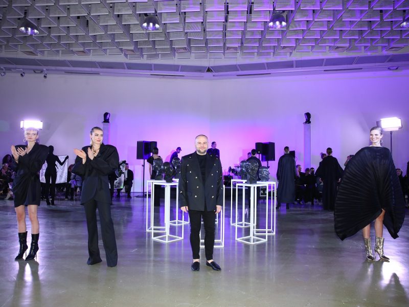 mode-schau-zeichen-marcel-w.-taube-hurricane-kunsthalle-beleuchtung-beleuchtung-beleuchtung