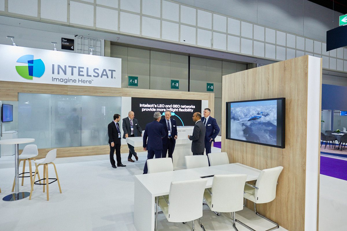 Hurricane_Intelsat_exhibit_LCD_touch_LED Gloshine_Hamburg_Evka