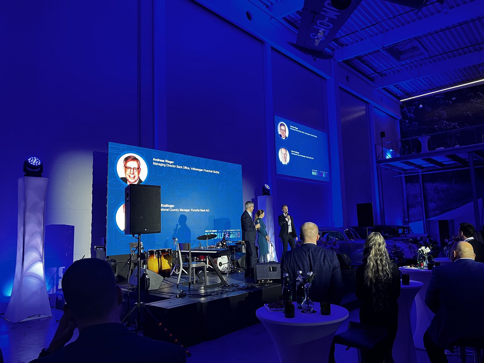 Hurricane_Oldtimer Gallery_Volkswagen_event_lighting_lighting_LED screen_podium_technical support