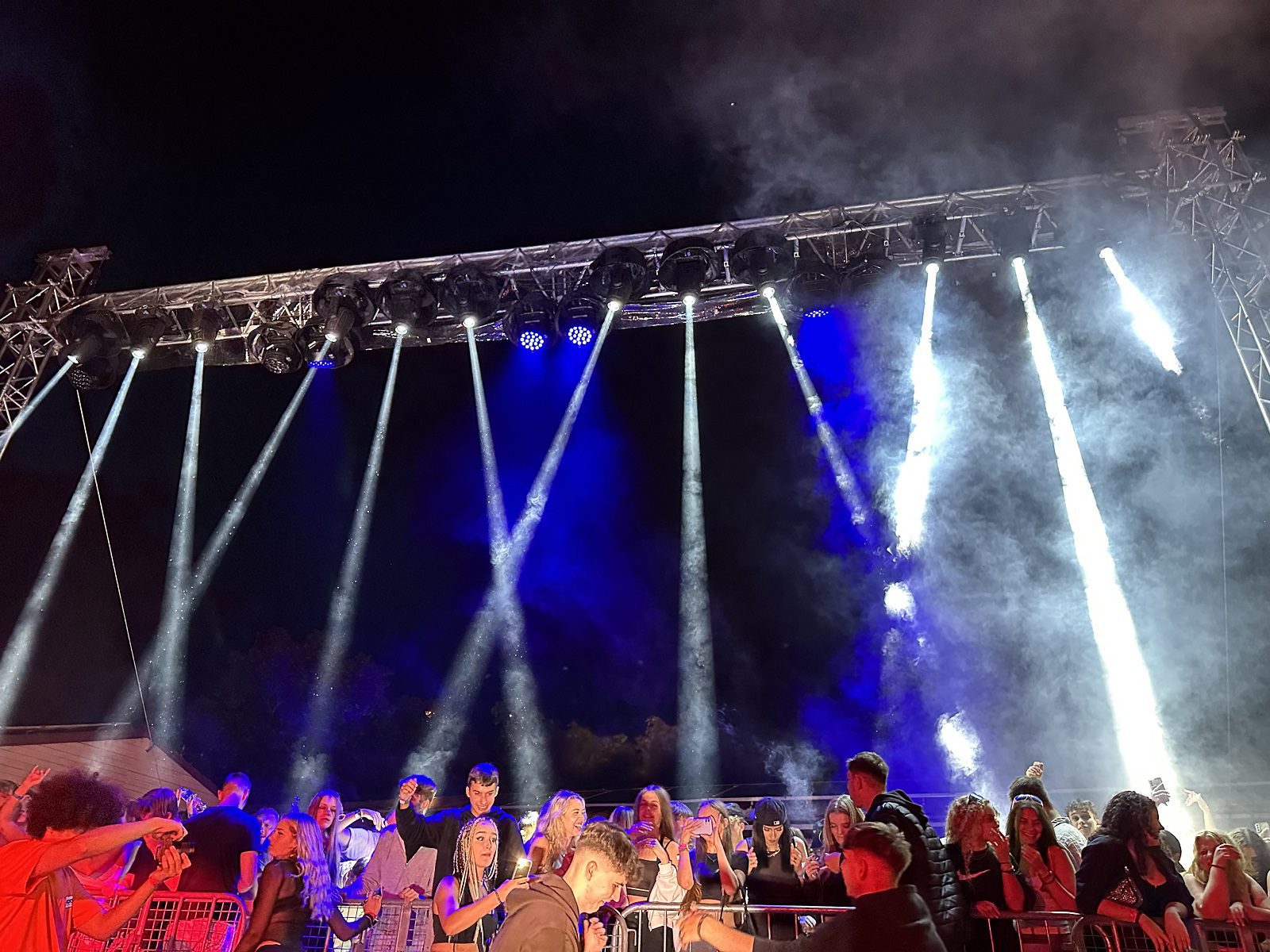 Hurricane_Wakelake_Endless party_ground support_osvetlenie_ozvučenie_Zlaté piesky