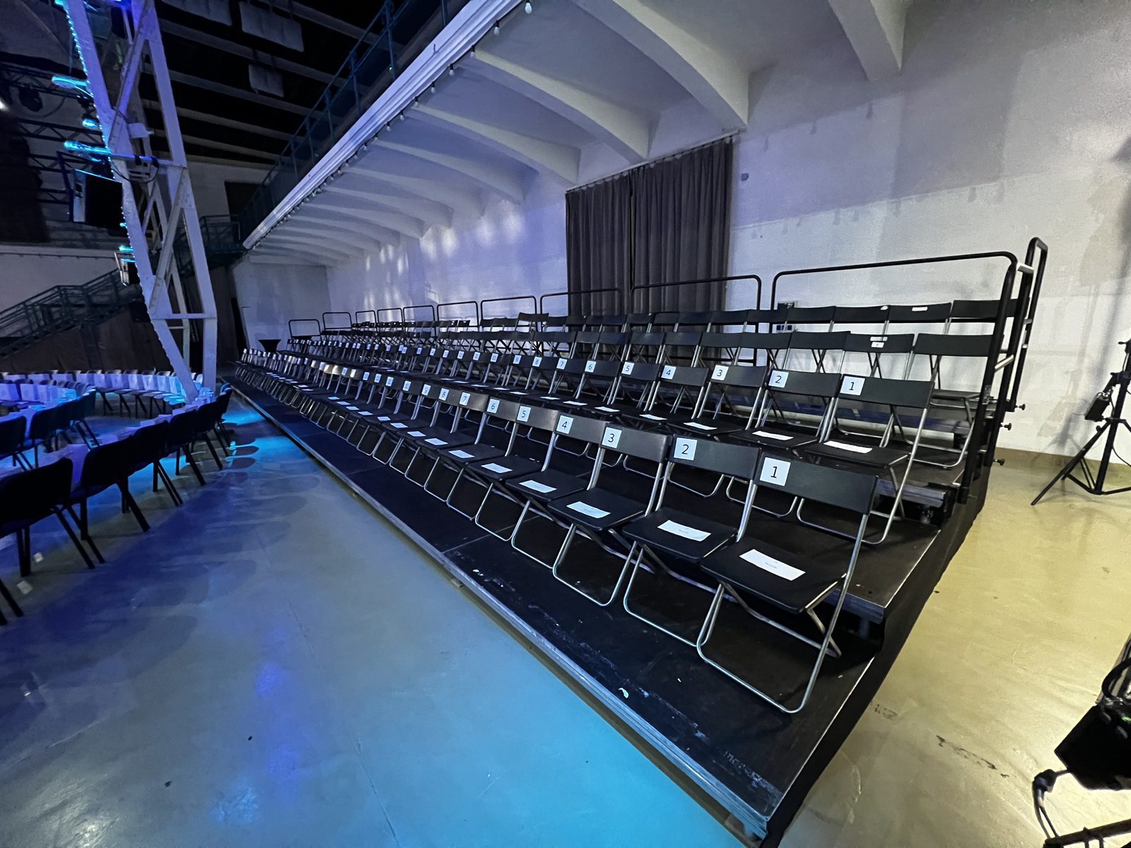Hurricane_fashion show_Stara trznica_Marcel Holubec_Pianissimo_tribunes_nivtec